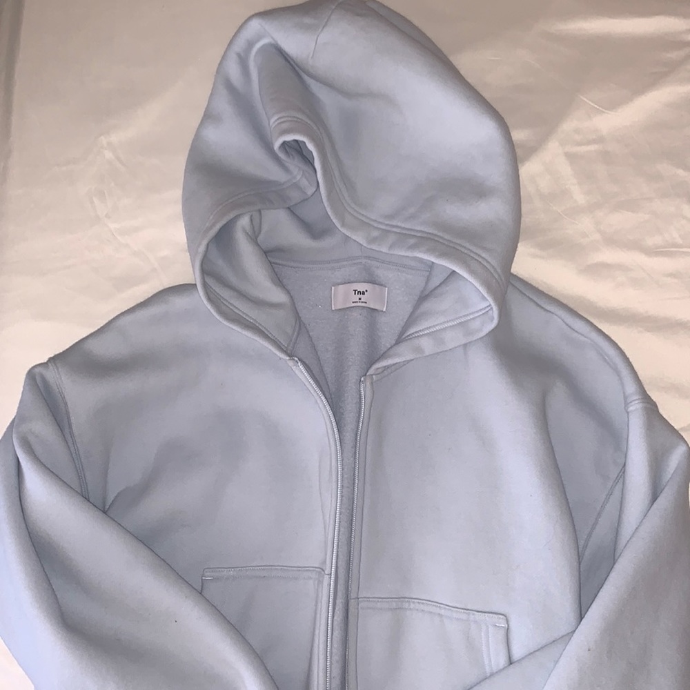 Aritzia zip up sweater